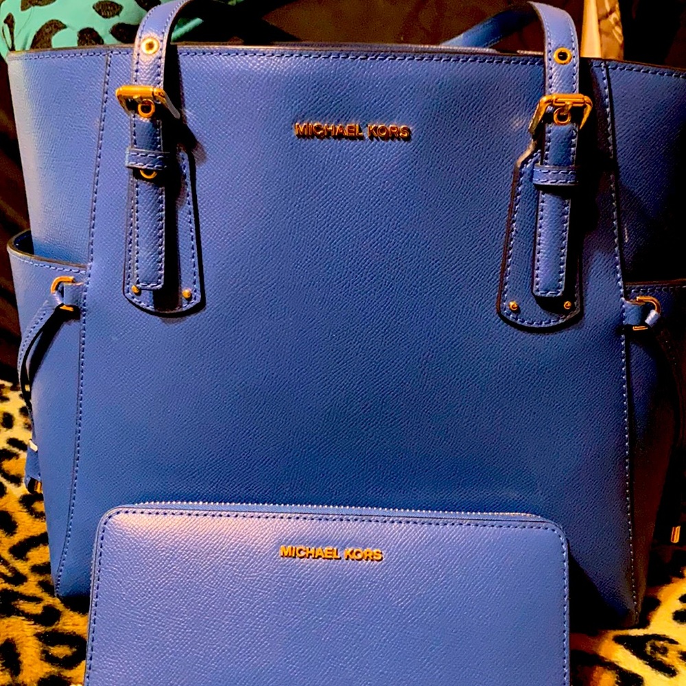 Michael Kors wallet and purse